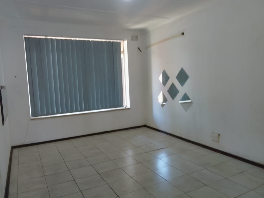 3 Bedroom Property for Sale in Lower Bo-dorp North West